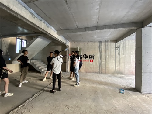 銀川裝修公司|銀川峰璽培訓學校現場量尺